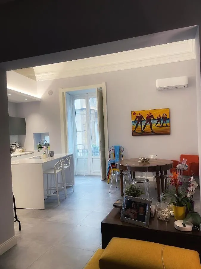 كاتانيا 15 Street Studio Apartment